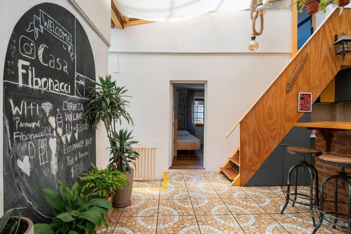 ホテル Casa Fibonacci ヴァルパライソ エクステリア 写真